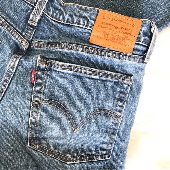 Levi’s Wedgie Straight Raw Hem Ankle Jeans Size 27 - Picture 4 of 8